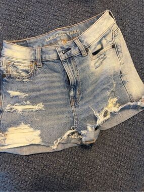 American Eagle Outfitters Light Wash Distressed Denim Cutoff Shorts